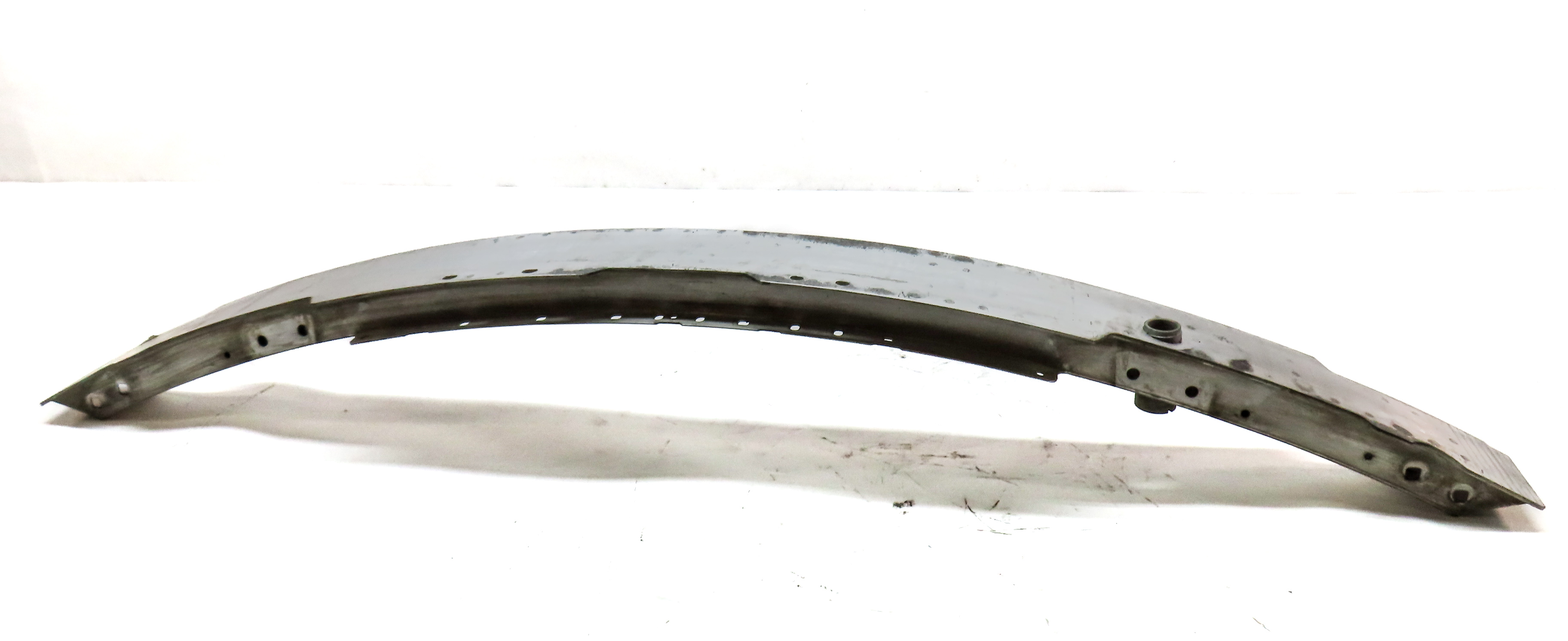 10-18 MERCEDES E300 E350 E400 E550 CLS550 FRONT BUMPER REINFORCEMENT IMPACT BAR — exact item pictured